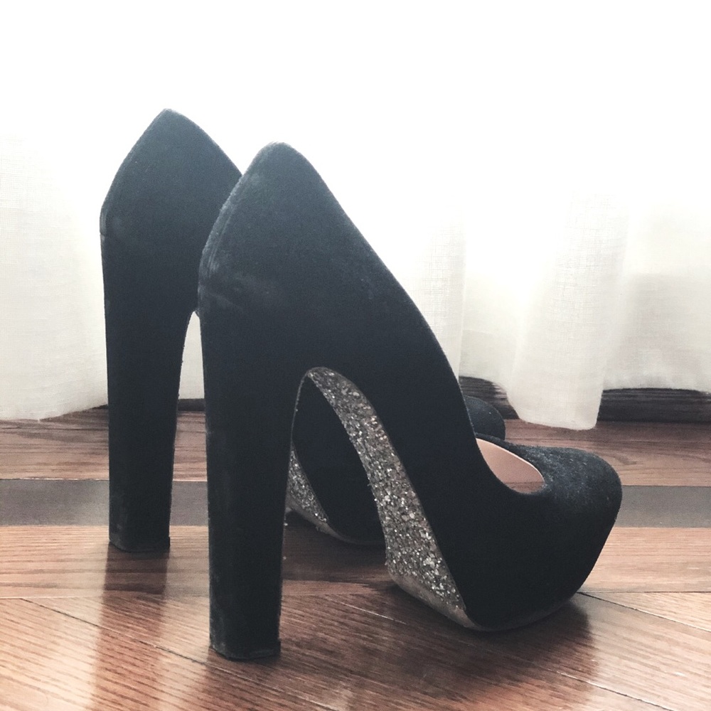 MiuMiu black pumps with sequin sole